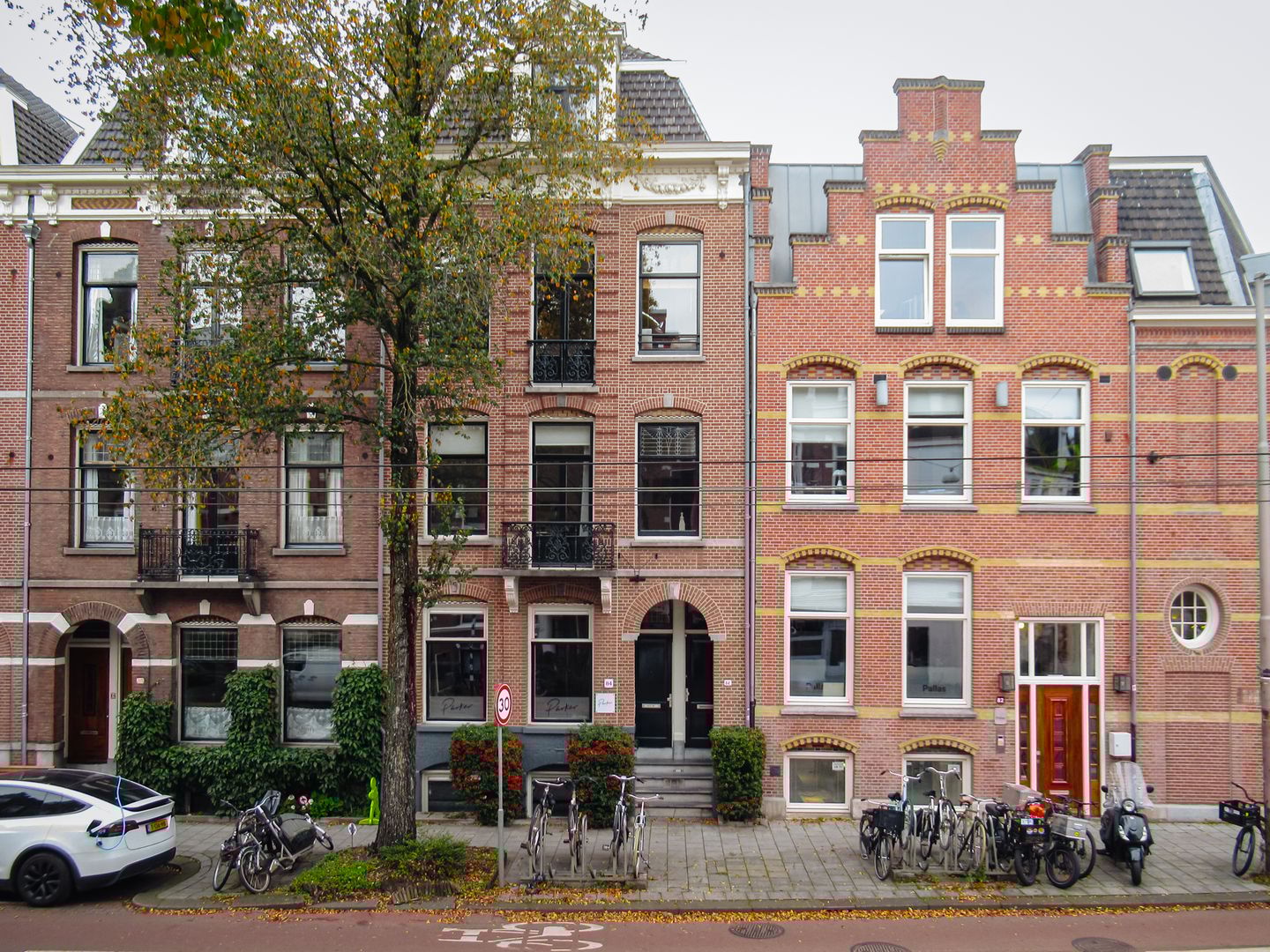 View photo 1 of Willemsparkweg 84-H