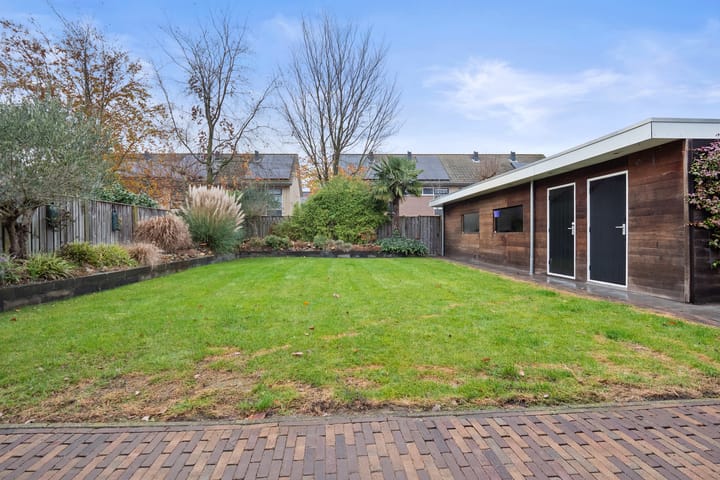 Foto 45 van St.-Lambertusstraat 25