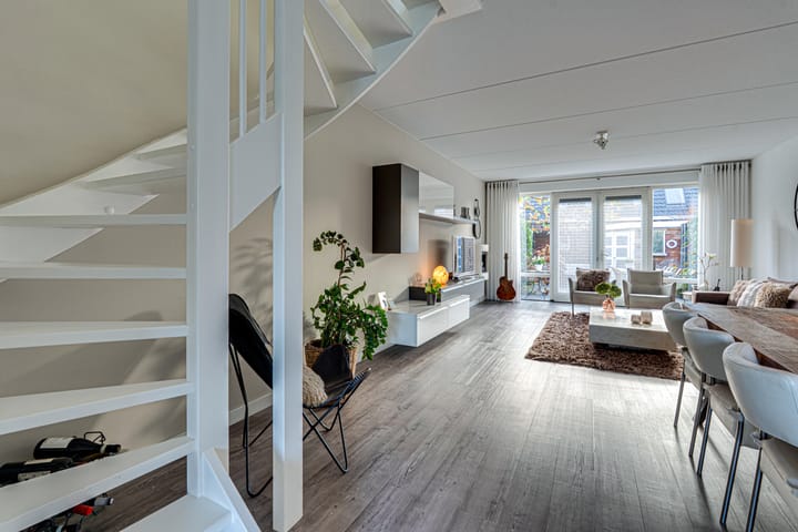 Photo 19 of Johnny Cashstraat 14