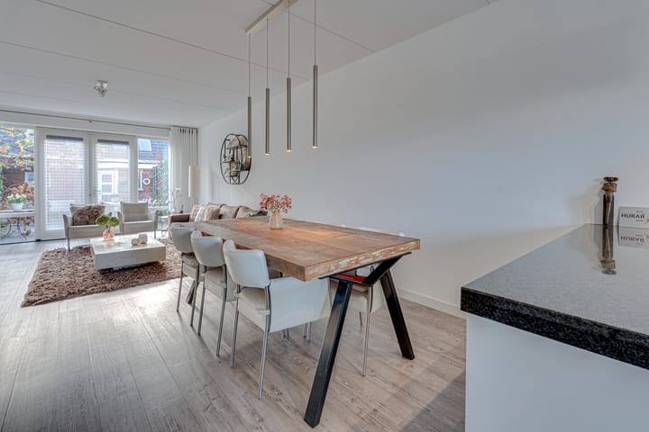 Photo 20 of Johnny Cashstraat 14