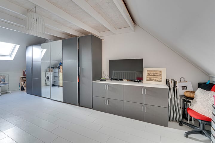 Photo 56 of Johnny Cashstraat 14