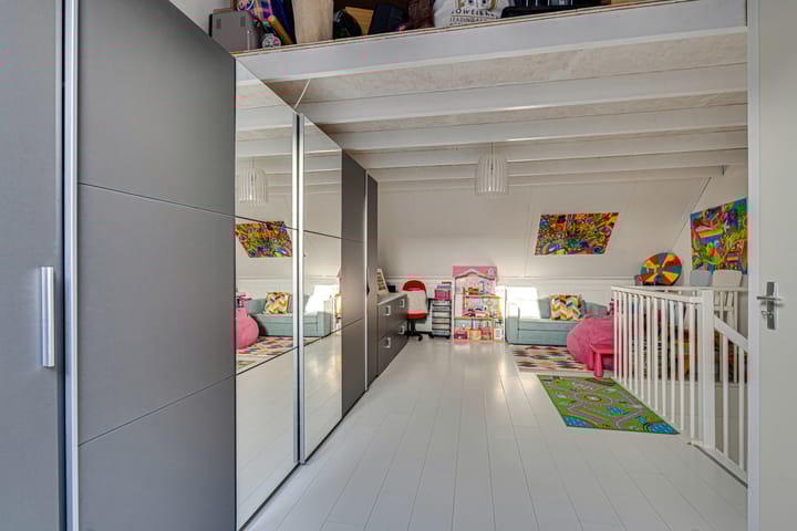 Photo 57 of Johnny Cashstraat 14