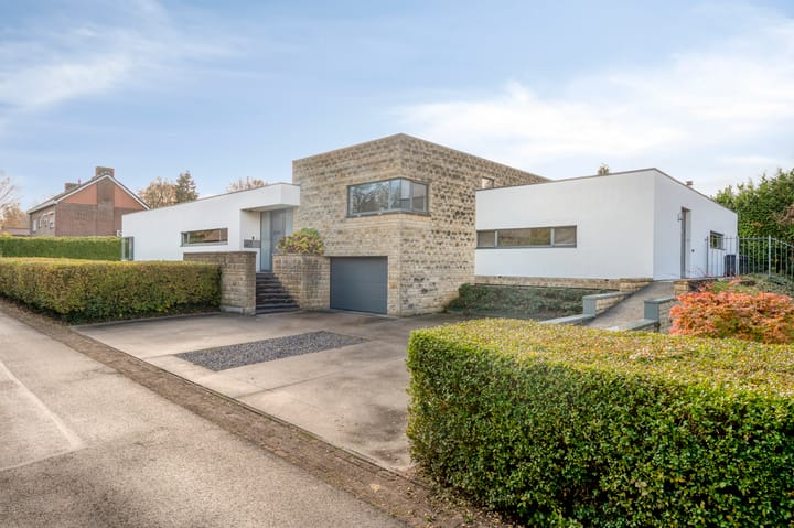 Daniken 17 main image