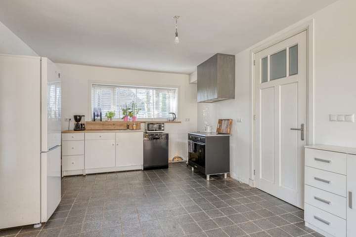 Photo 13 of Weereweg 71