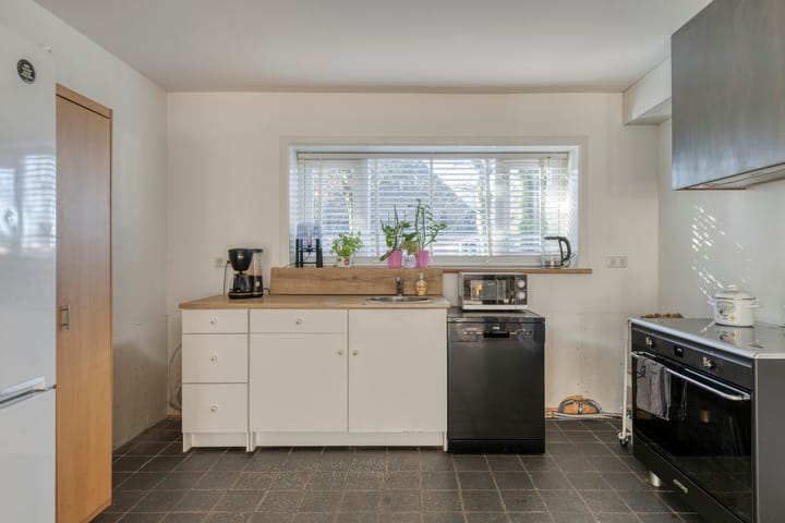 Photo 16 of Weereweg 71