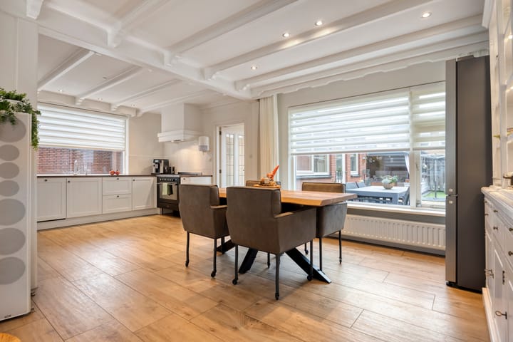 Photo 7 of Kamperfoeliestraat 8