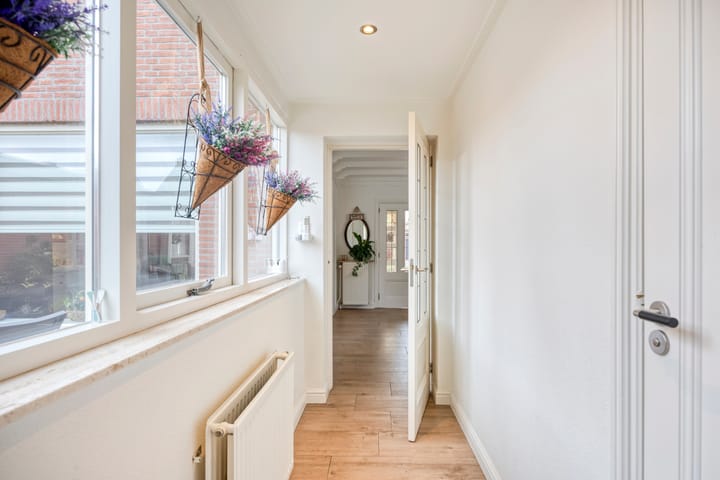 Photo 13 of Kamperfoeliestraat 8