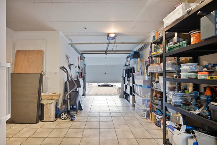 Photo 20 of Kamperfoeliestraat 8