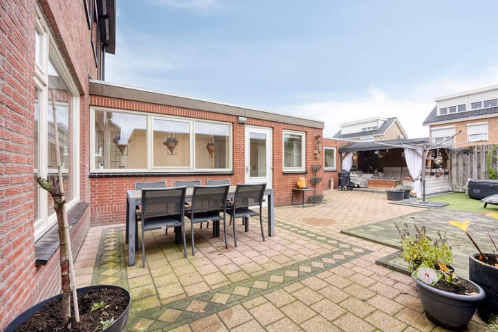 Photo 35 of Kamperfoeliestraat 8