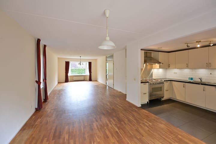 Photo 4 of Bremstraat 15