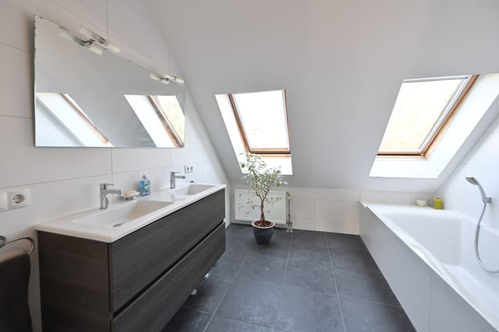 Photo 8 of Bremstraat 15