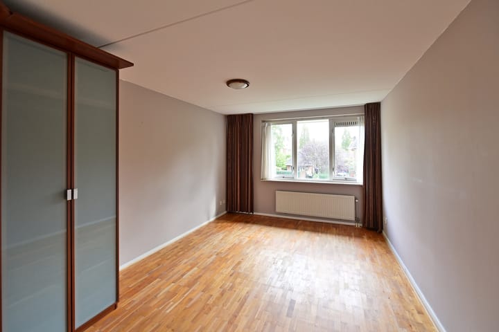 Photo 11 of Bremstraat 15