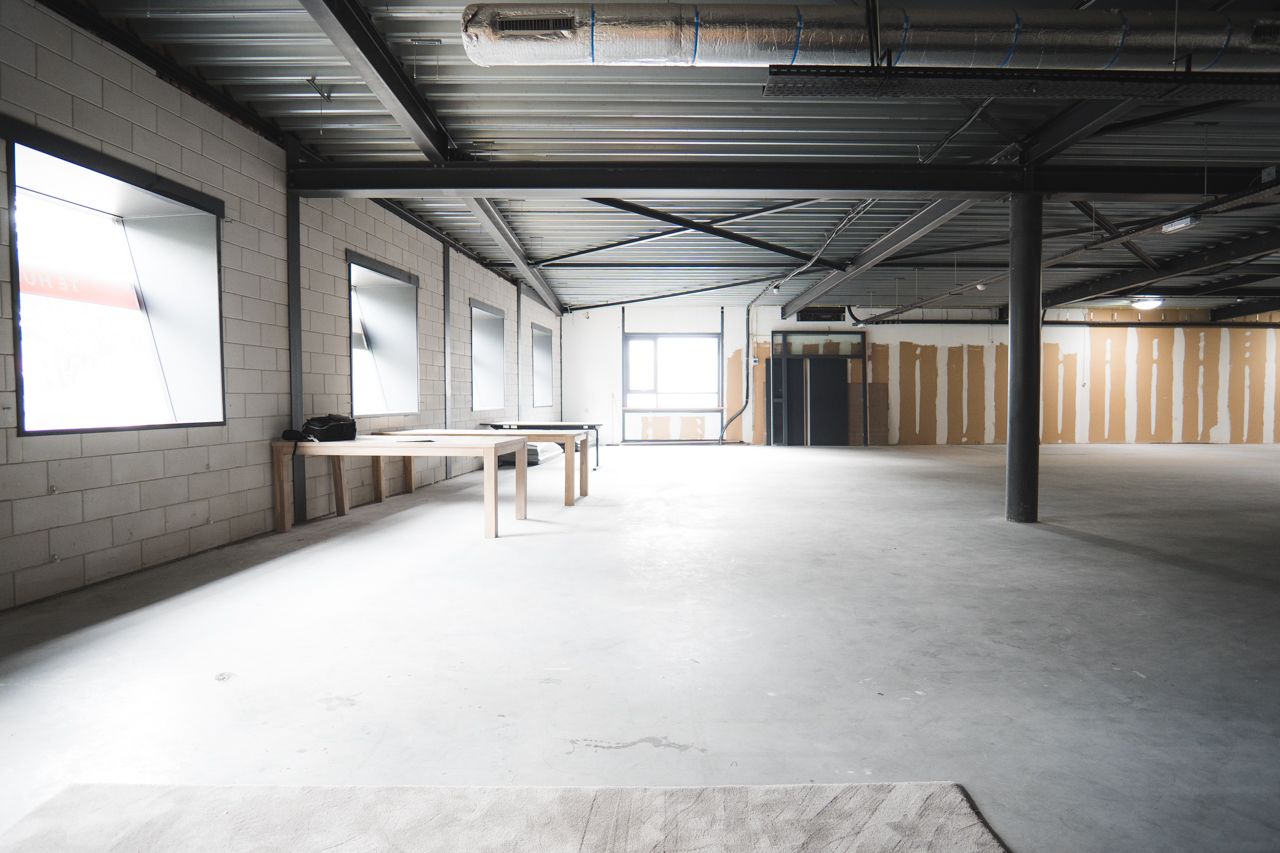 View photo 3 of Volume 8