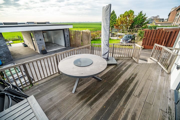 Photo 16 of Doctor van Noortstraat 14