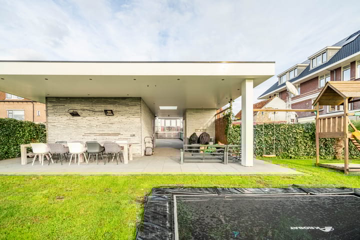 Photo 20 of Doctor van Noortstraat 14