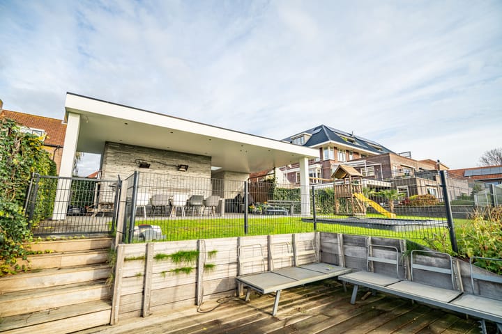 Photo 21 of Doctor van Noortstraat 14