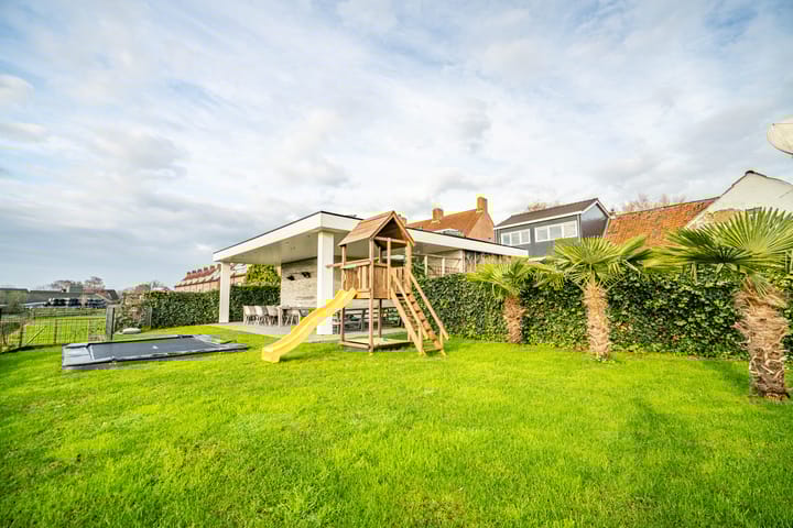 Photo 22 of Doctor van Noortstraat 14