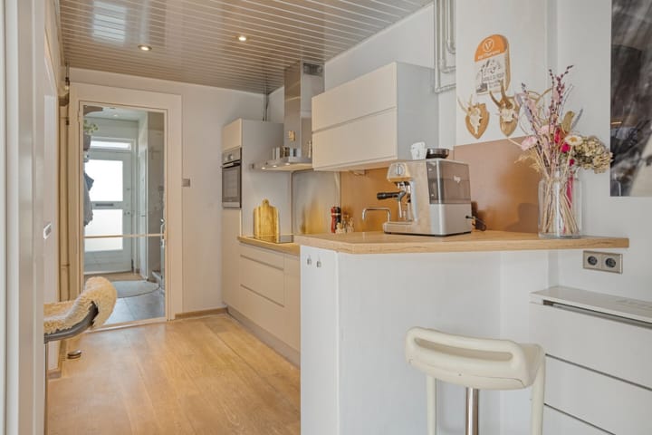 Photo 12 of Blaaubeenstraat 63