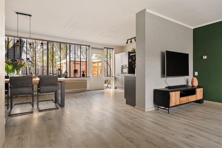 Photo 8 of IJselstraat 151