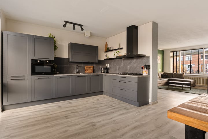 Photo 15 of IJselstraat 151