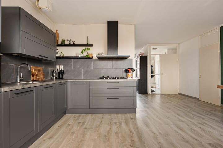 Photo 16 of IJselstraat 151