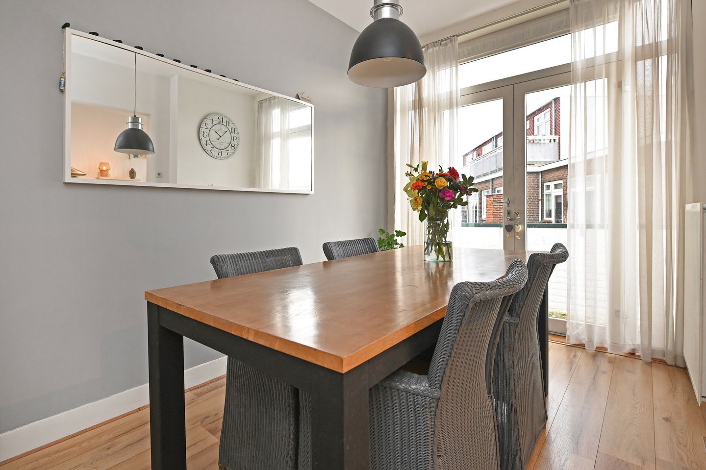 Photo 14 of Amandelstraat 36