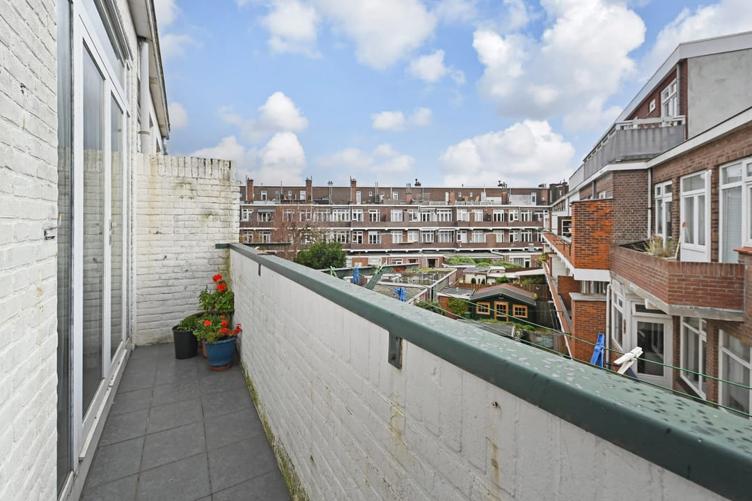 Photo 16 of Amandelstraat 36