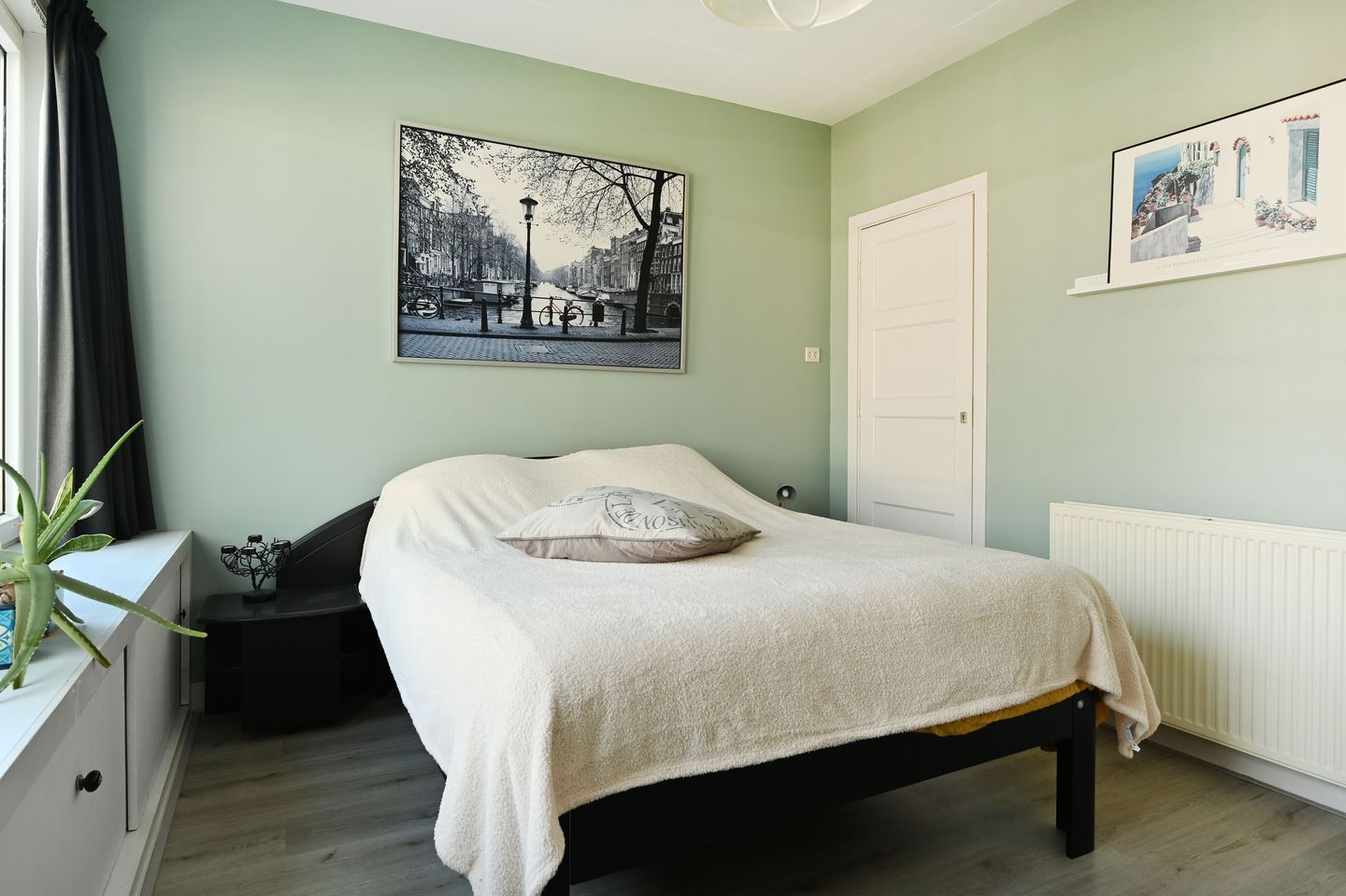 Photo 25 of Amandelstraat 36