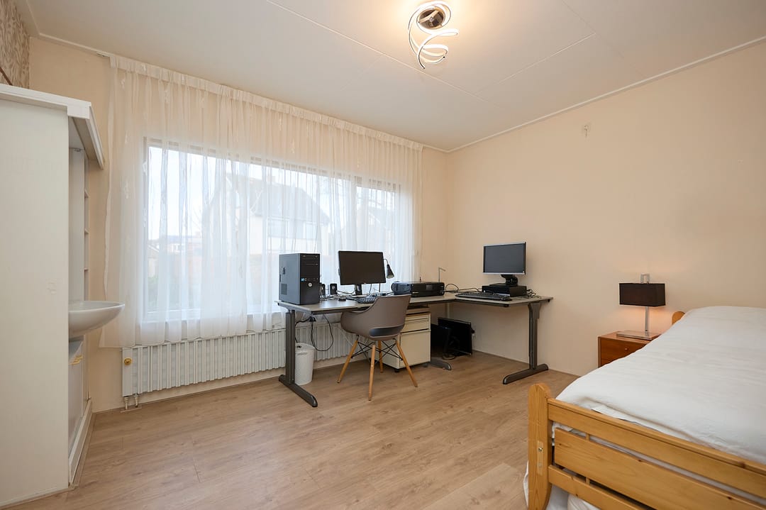 Foto 11 van van Middelhovenstraat 42