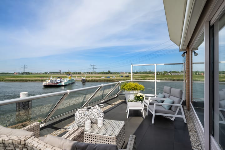 Photo 9 of Scheepswerf 304