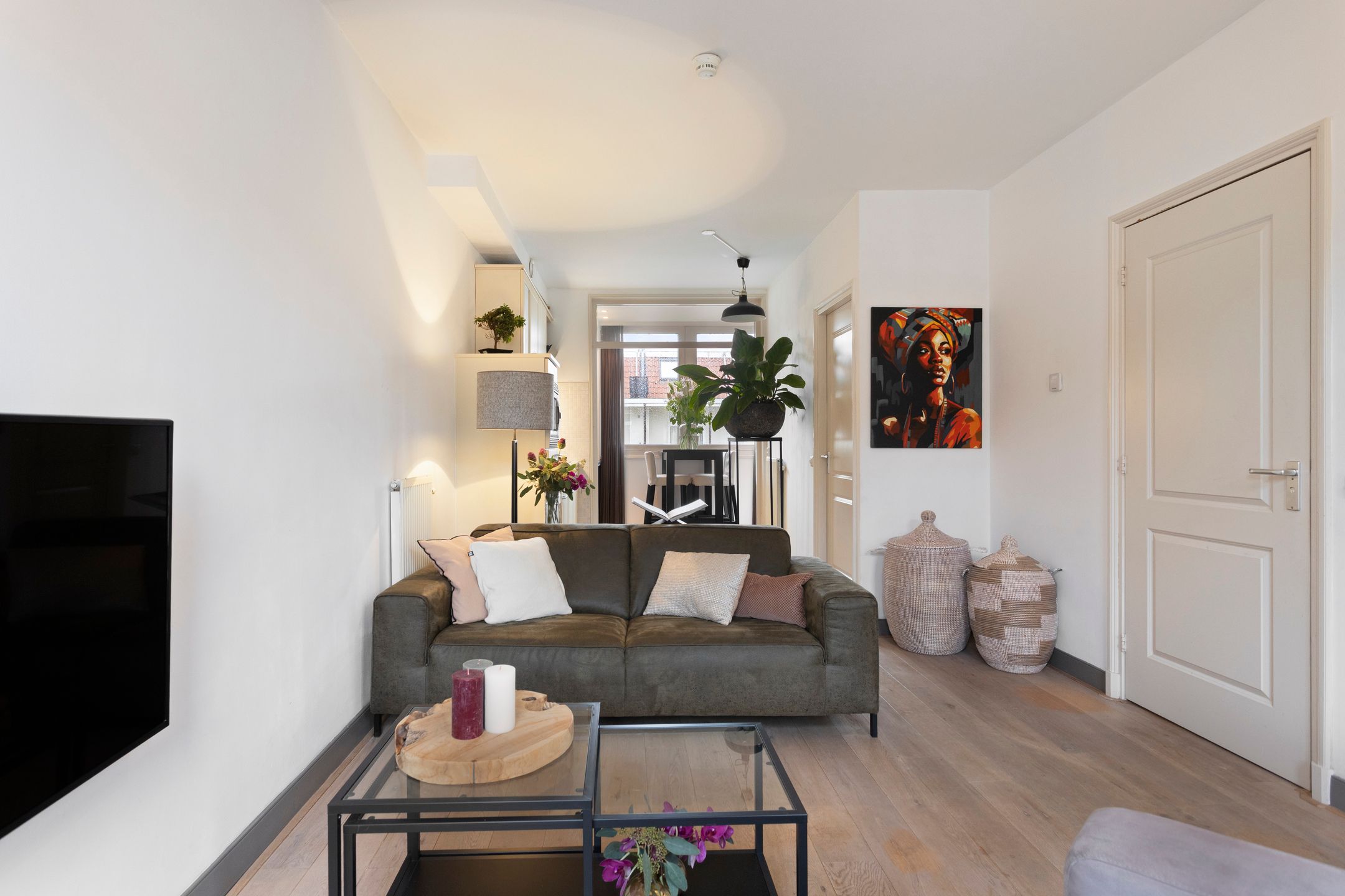 Photo 6 of Van Boetzelaerstraat 94-3