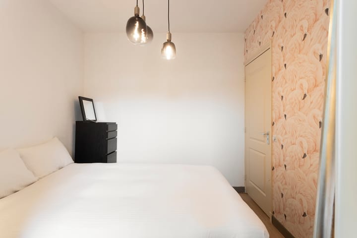 Photo 17 of Van Boetzelaerstraat 94-3