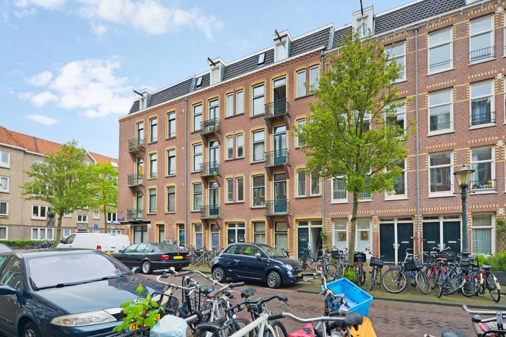 Photo 23 of Van Boetzelaerstraat 94-3