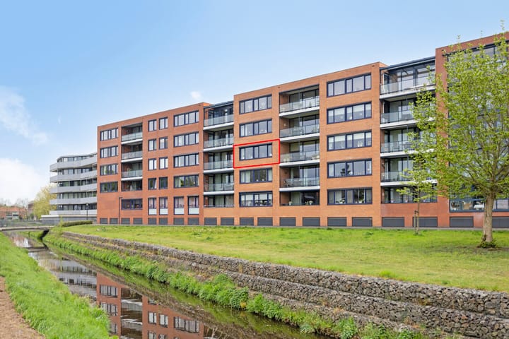 Somerset 83 main image