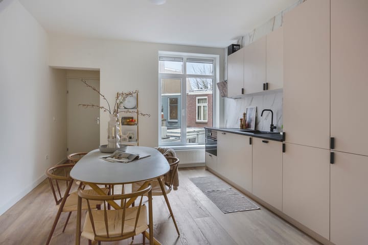 Foto 11 van Jan van Scorelstraat 9