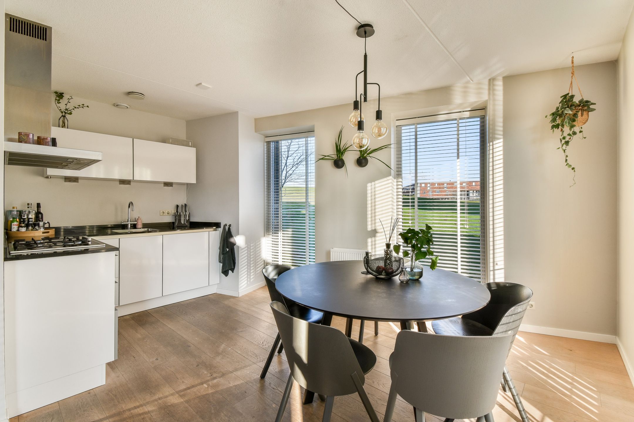 Photo 9 of Olijfhout 41