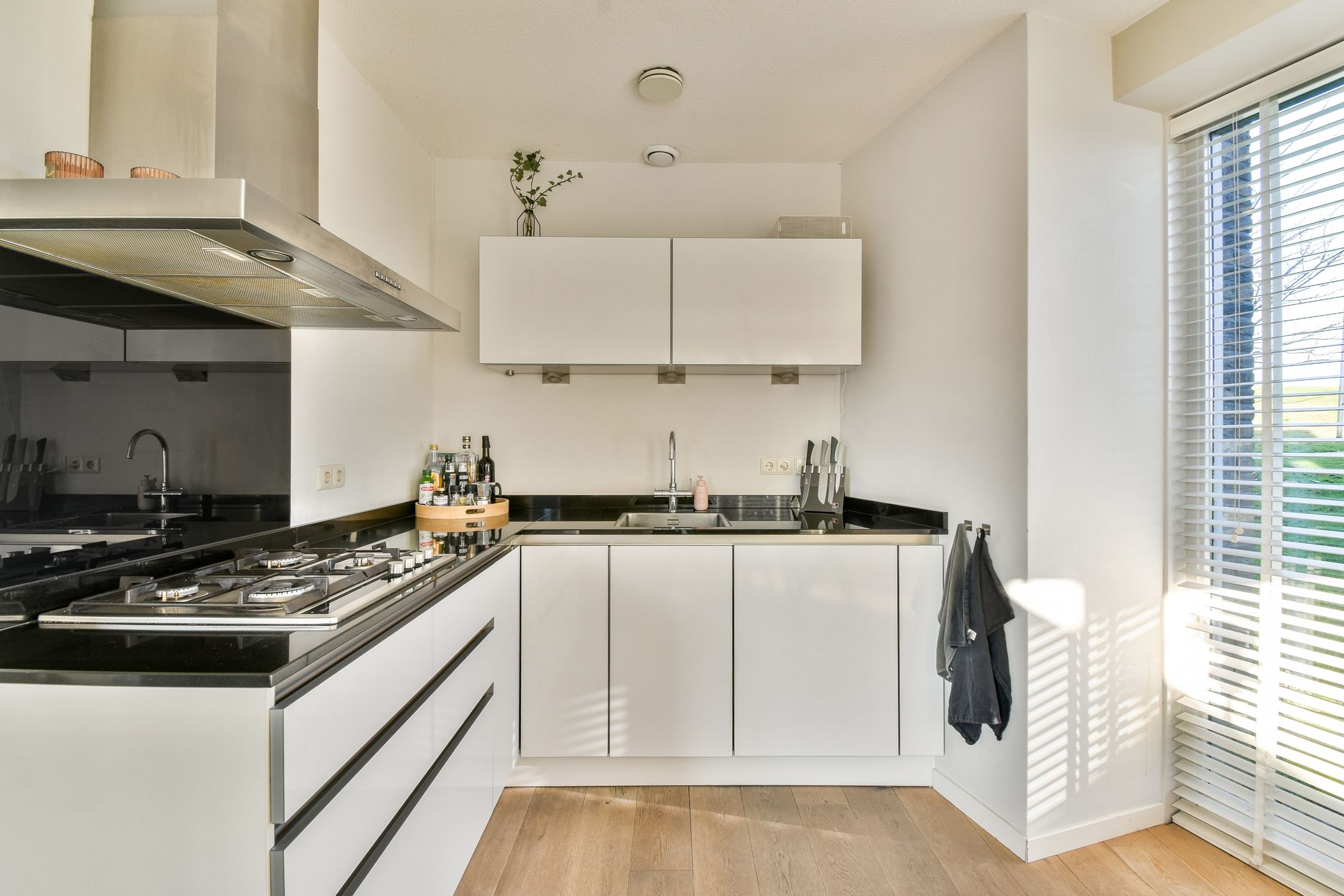 Photo 12 of Olijfhout 41