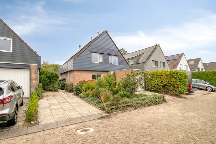 Foto 4 van Smaragd 42