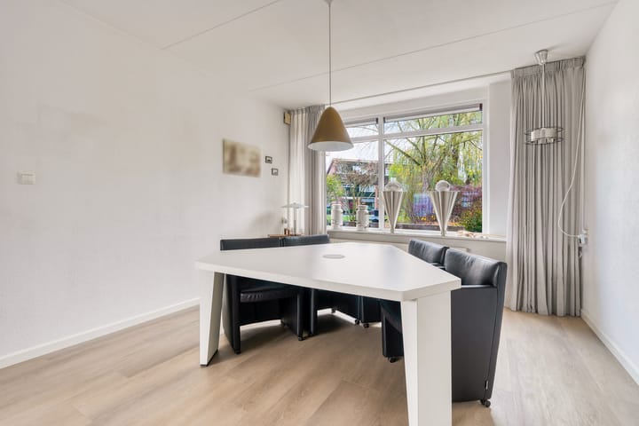 Photo 16 of Veldbloemenlaan 21