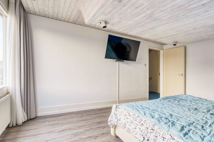 Photo 28 of Veldbloemenlaan 21