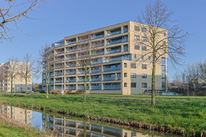 Photo 2 of Aziëlaan 585