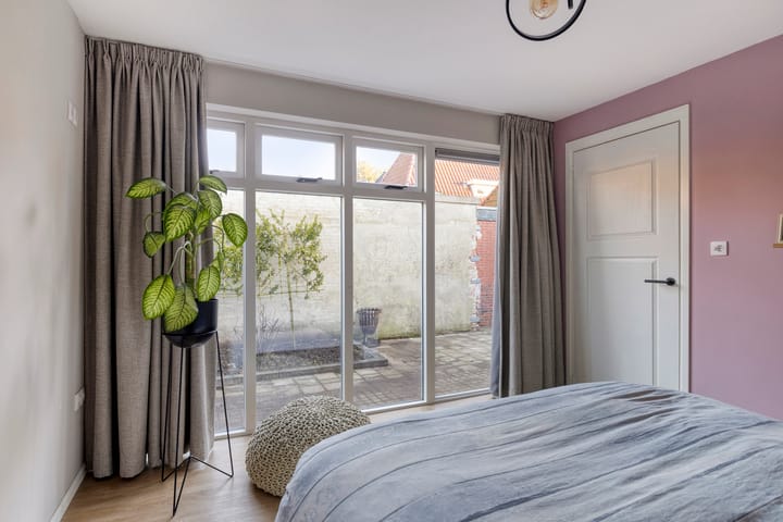 Photo 42 of Langeleegte 100