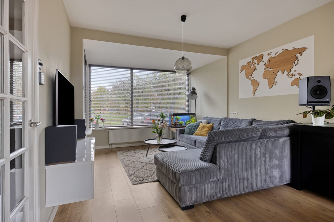 Photo 8 of Plutostraat 35