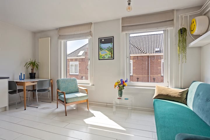 Photo 2 of Dirk Hartoghstraat 8