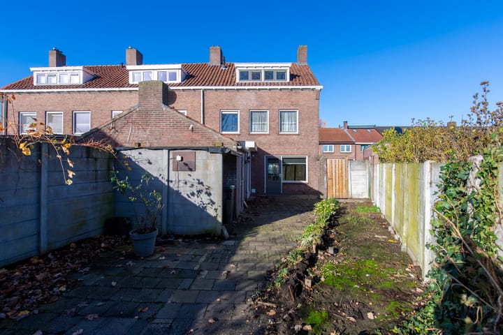 Photo 32 of Christiaan Huygensstraat 18