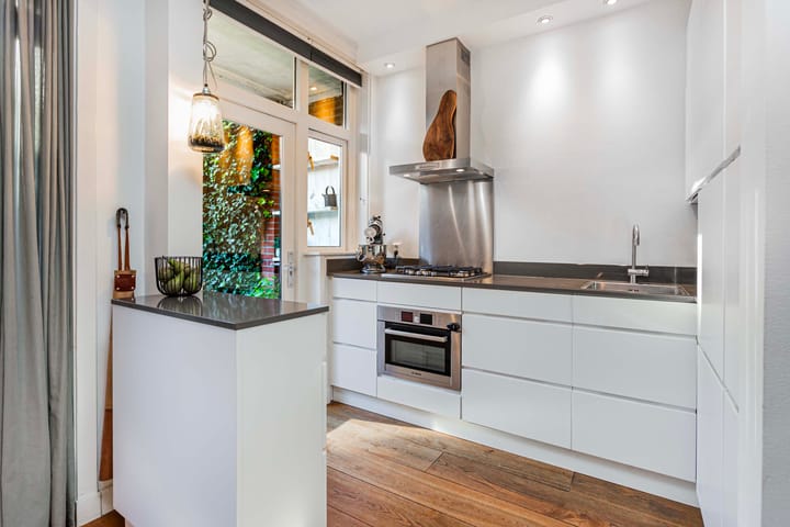 Photo 8 of Hooft Graaflandstraat 61