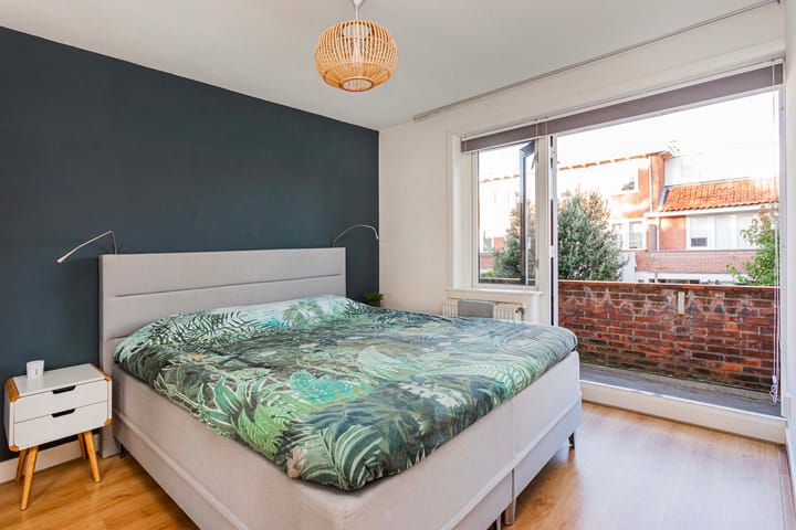 Photo 21 of Hooft Graaflandstraat 61