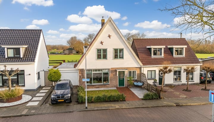 Photo 2 of Burgemeester Geuzestraat 45