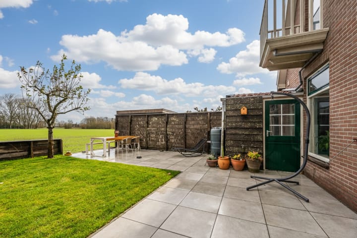 Photo 18 of Burgemeester Geuzestraat 45