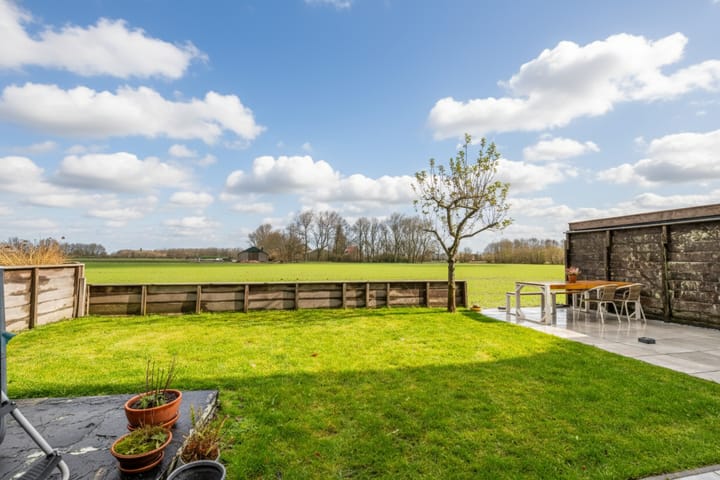 Photo 21 of Burgemeester Geuzestraat 45